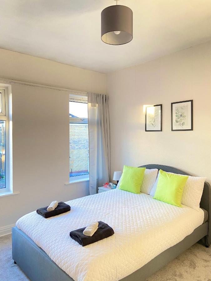 Kisobi Home Bedroom 1 Kingston upon Hull Eksteriør bilde