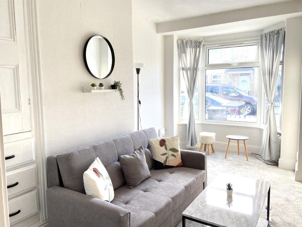 Kisobi Home Bedroom 1 Kingston upon Hull Eksteriør bilde