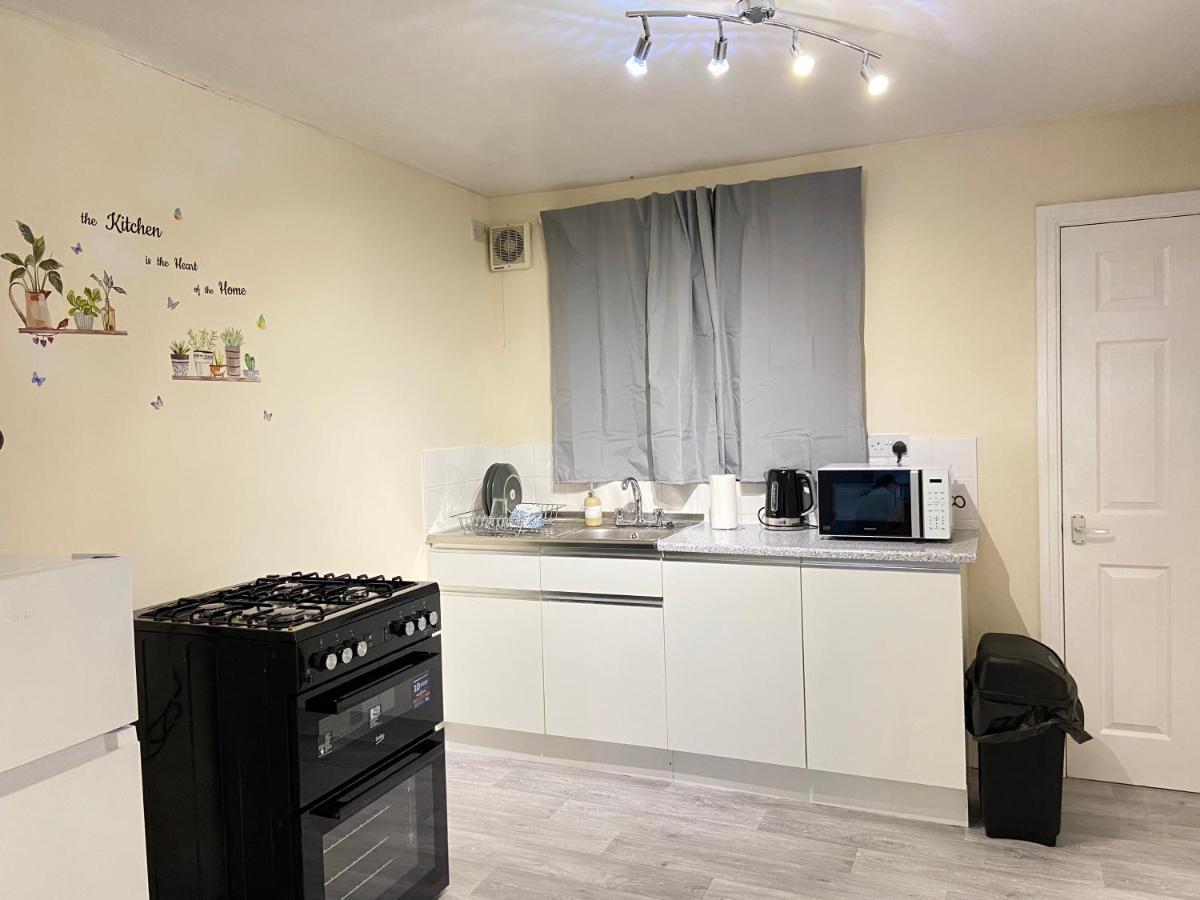 Kisobi Home Bedroom 1 Kingston upon Hull Eksteriør bilde